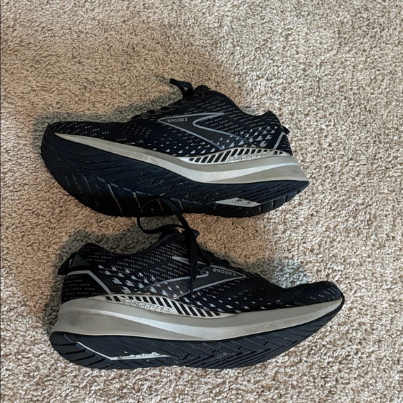 Brooks Levitate 5 main image 6